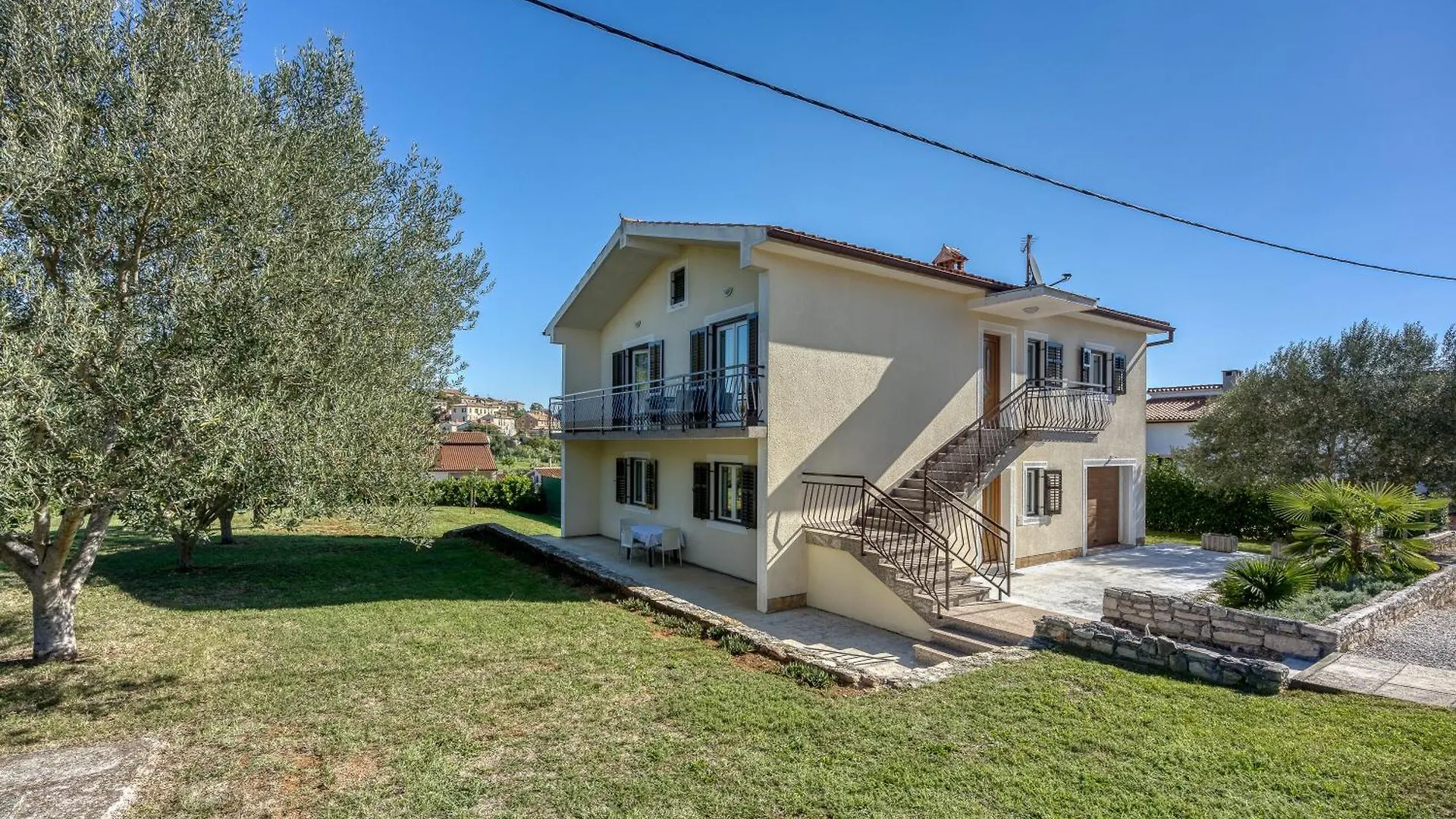 Pool House Lilly - Happy Rentals Višnjan